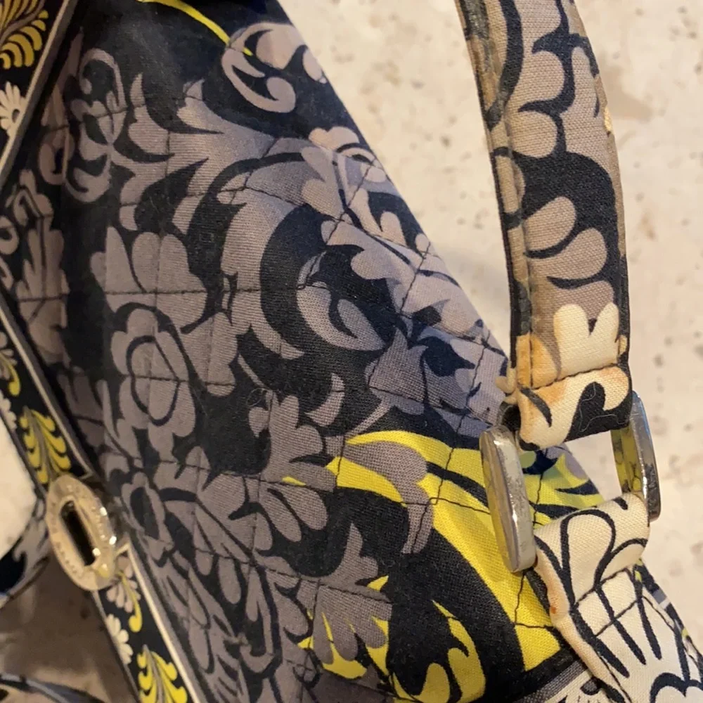 Vera Bradley purse 10” x 9” x 3.5” - Picture 4 of 6